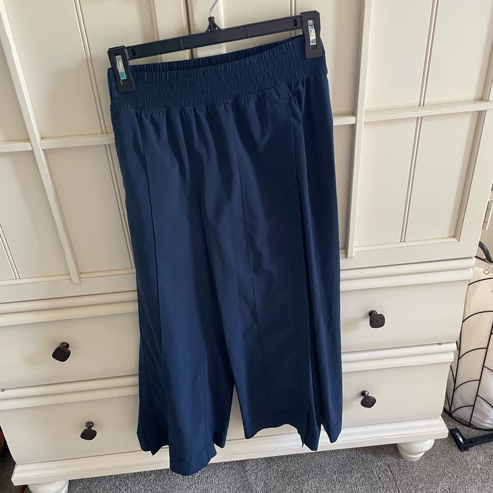 Lululemon free flow pants